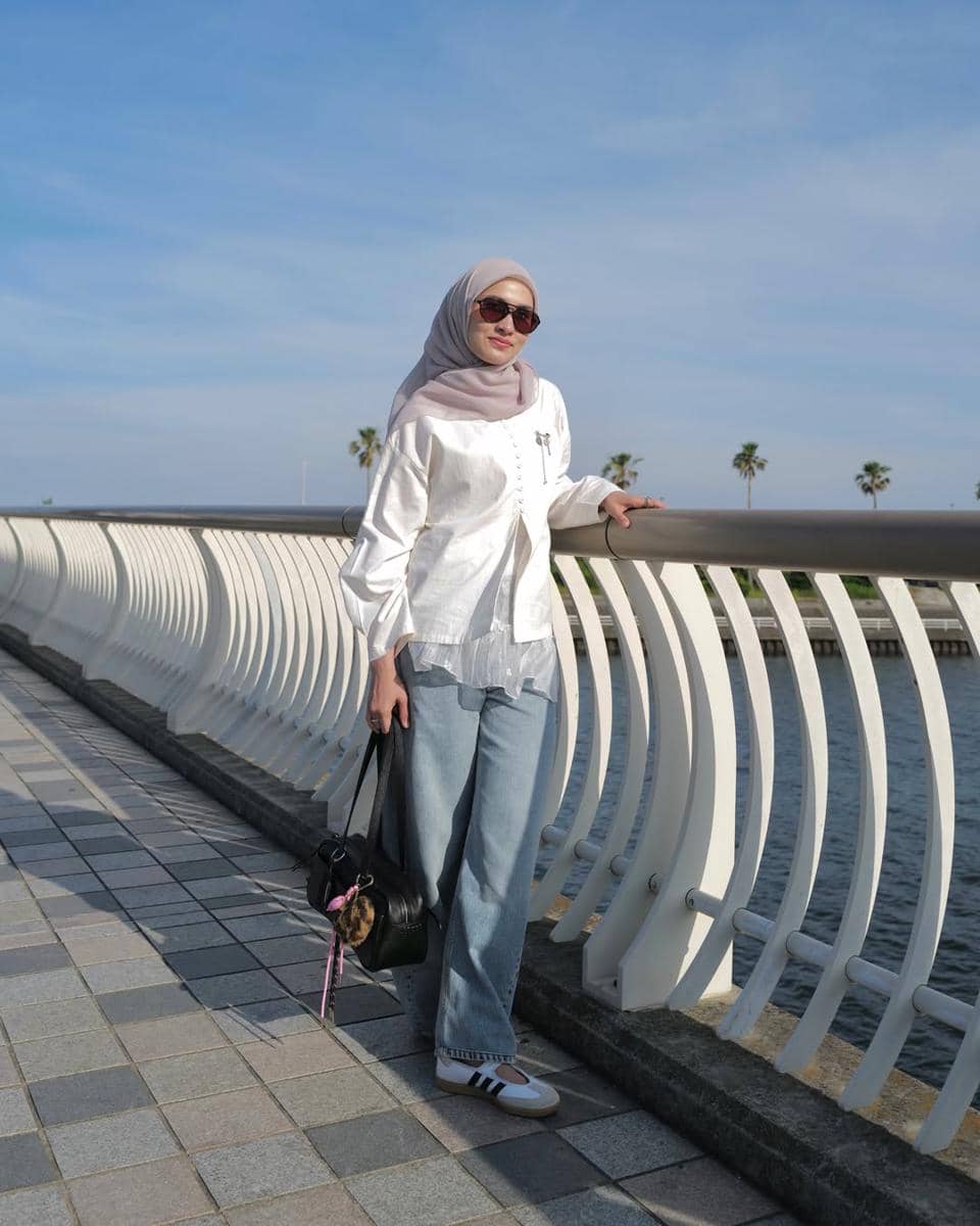 Dwi Handayani jalan-jalan di Kamakura