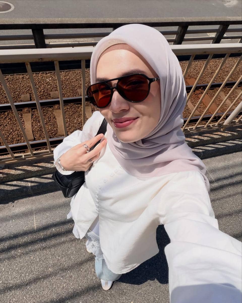 Dwi Handayani jalan-jalan di Kamakura