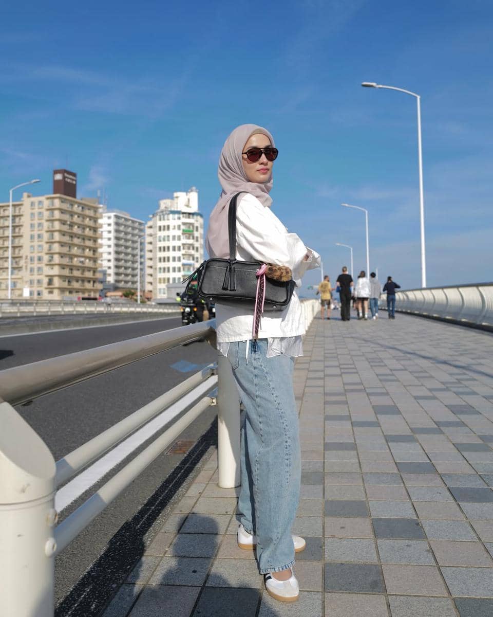 Dwi Handayani jalan-jalan di Kamakura