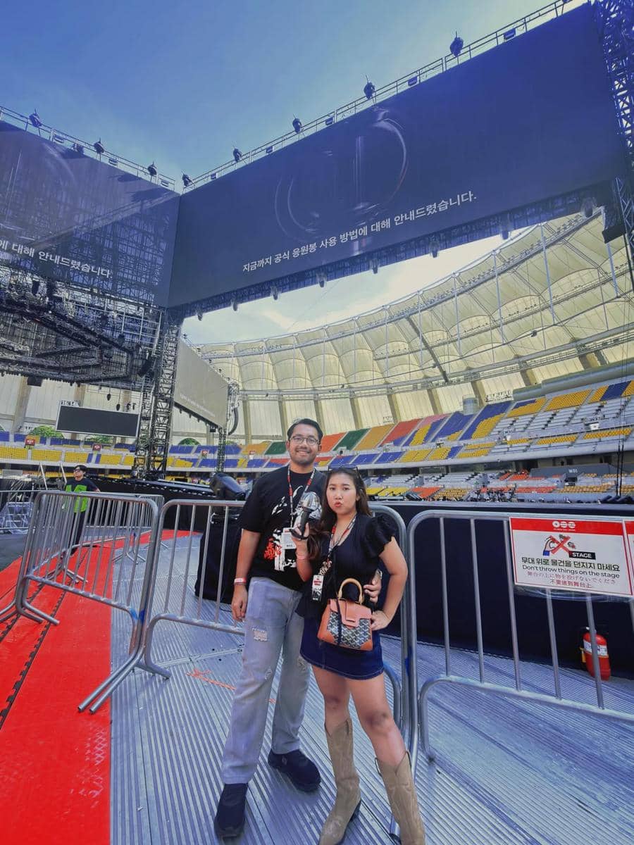 Kiky Saputri nonton konser BTS di Busan
