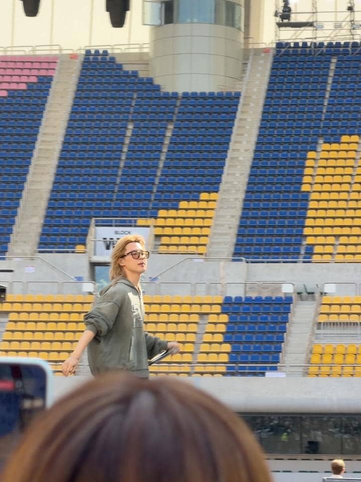 Kiky Saputri nonton konser BTS di Busan