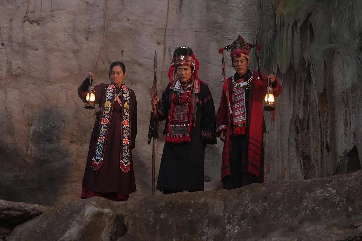 1777998167301_quy-hut-mau-rung-thieng.jpg