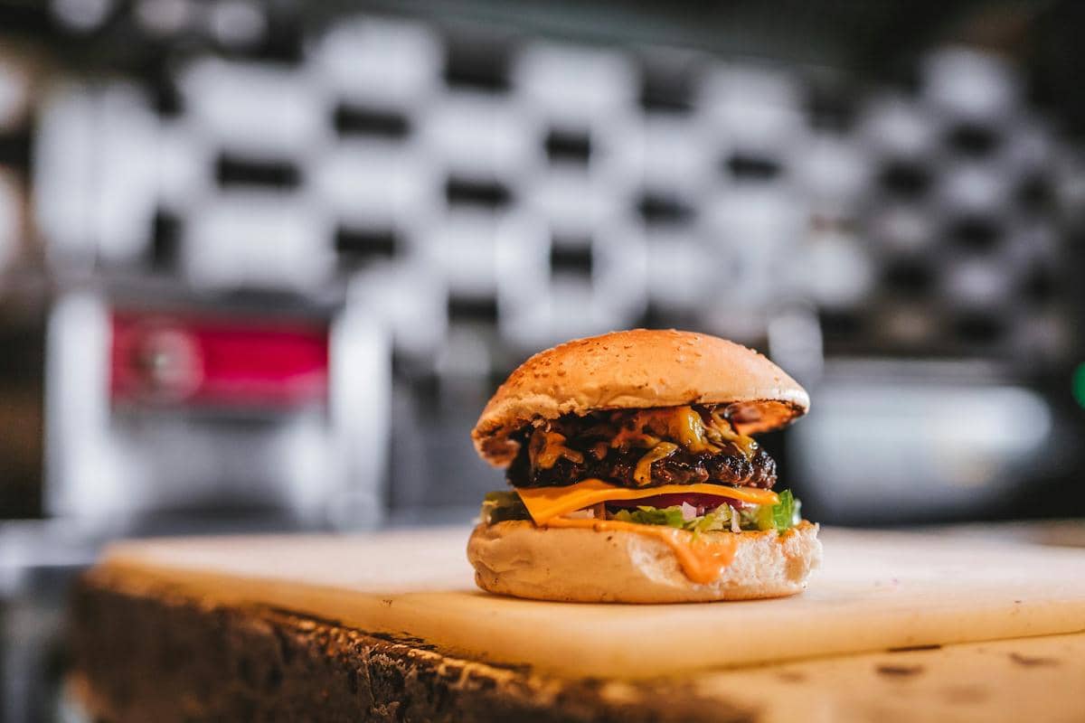 Resep Membuat Whataburger, Duplikasi Burger Juicy Khas Amerika