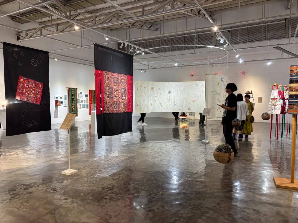 Pameran Tidal Weavers: Islands Exchange di Langgeng Art Foundation, Yogyakarta. (IDN Times/Herlambang Jati Kusumo)