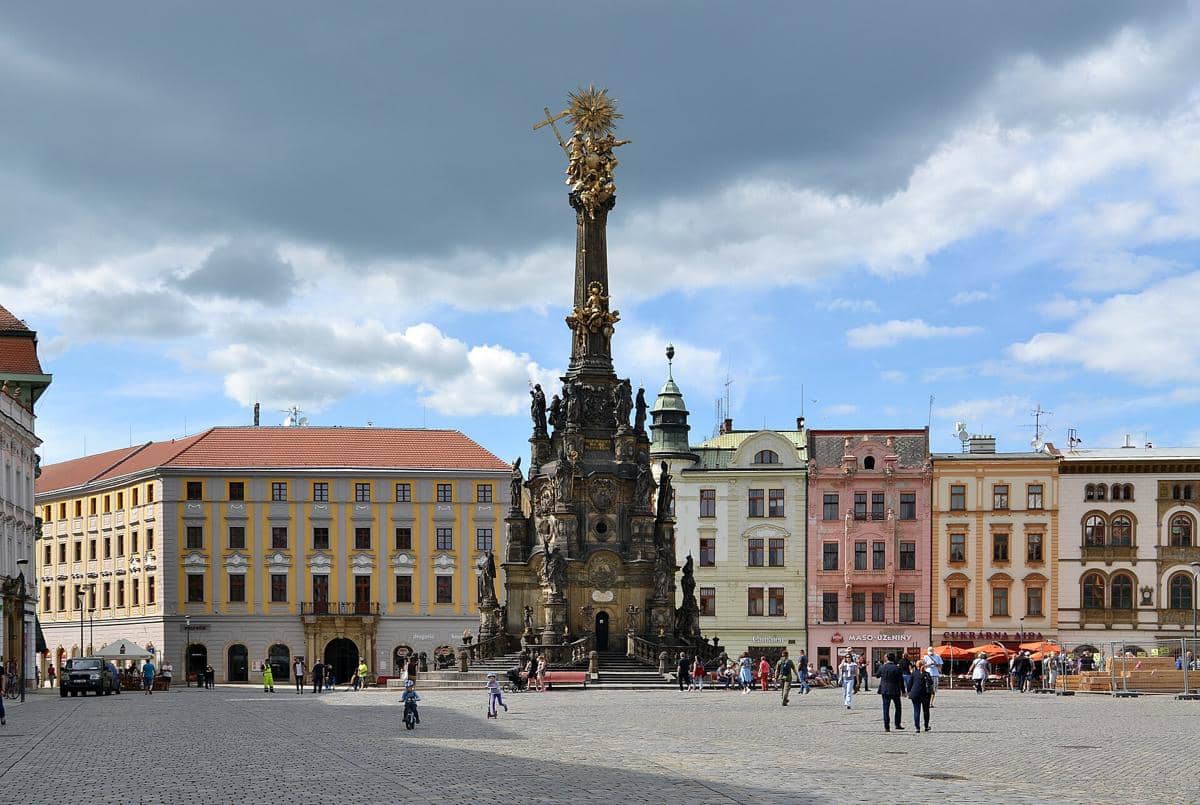 Pilar Tritunggal Suci (Holy Trinity Column) di Olomouc