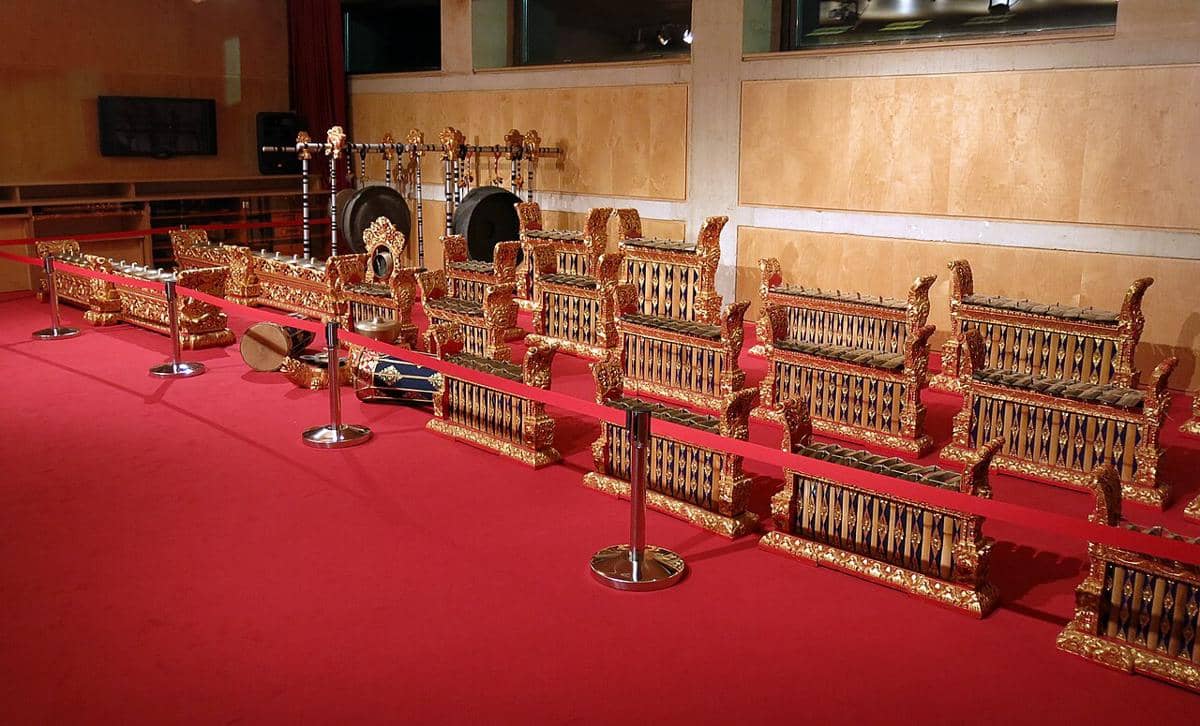 potret alat musik gamelan