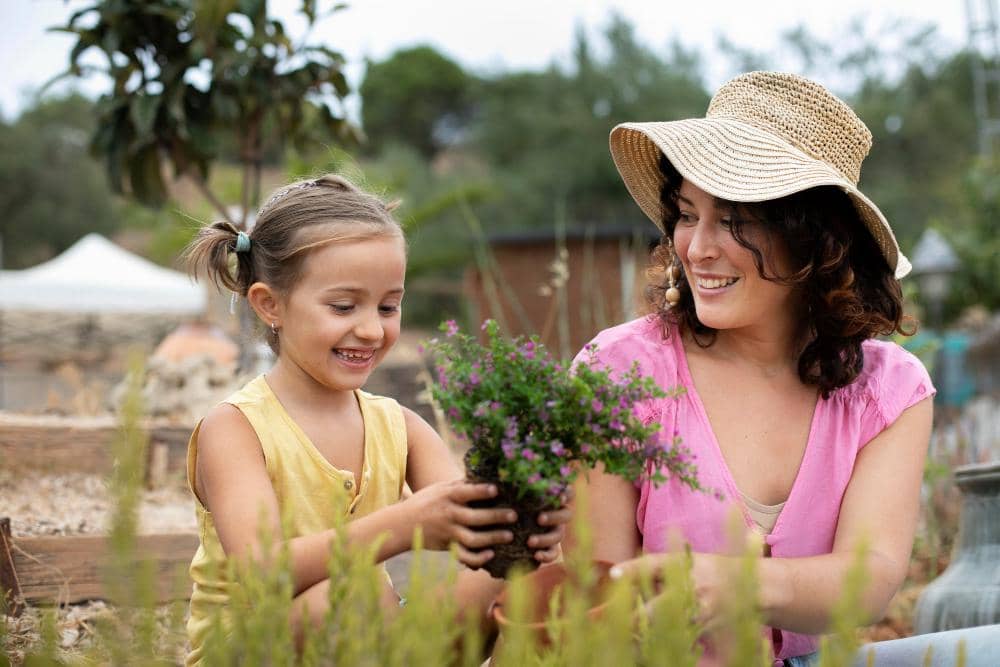 5 Dampak Positif Mengajak Anak Berkebun Saat Libur Sekolah