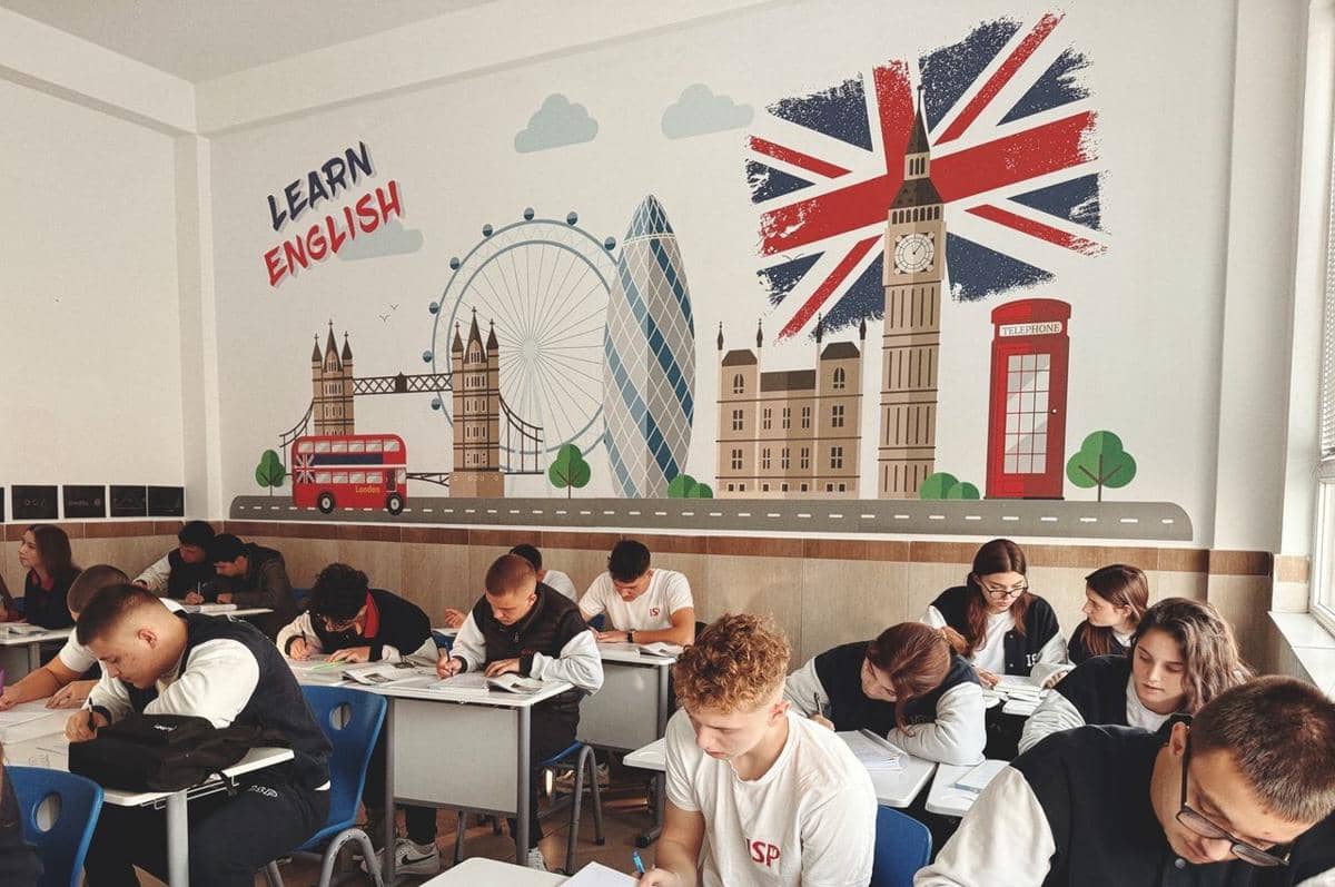 Krisis Guru, Israel Gandeng AI Bantu Siswa Belajar Bahasa Inggris