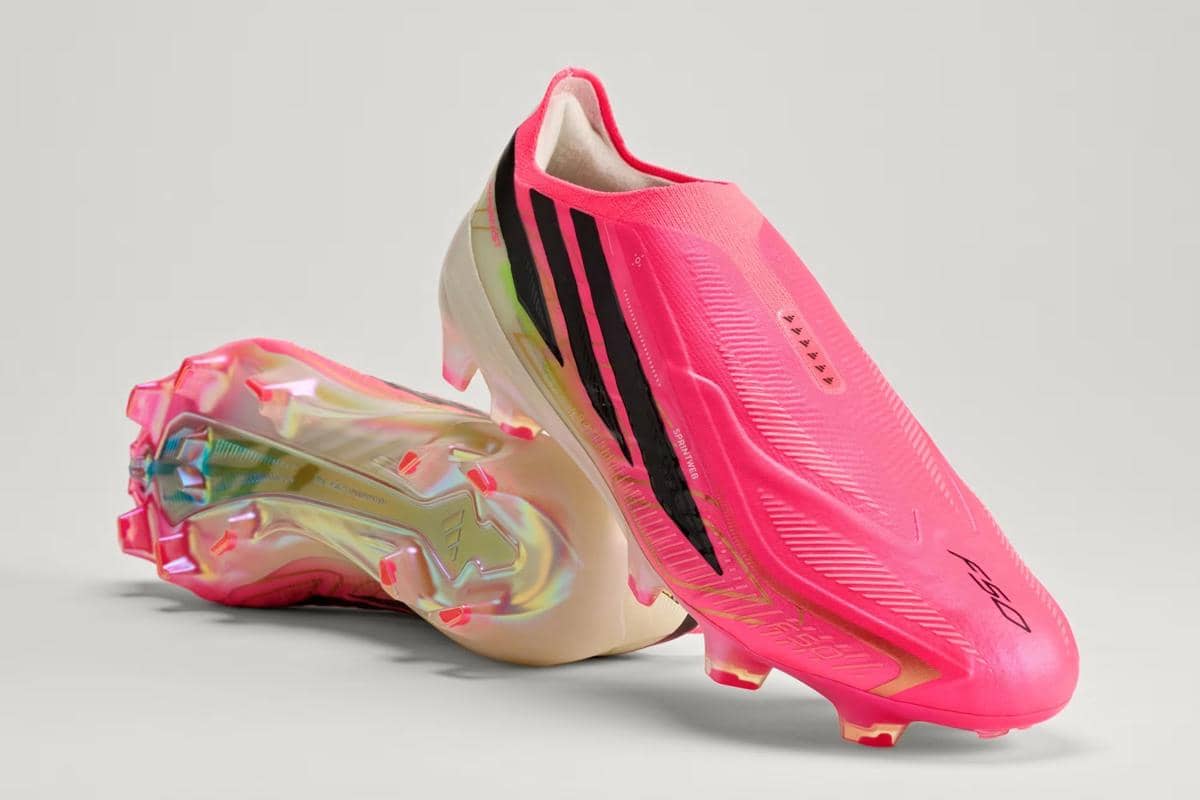 7 Sepatu Bola Pink yang Lagi Tren di Piala Dunia 2026