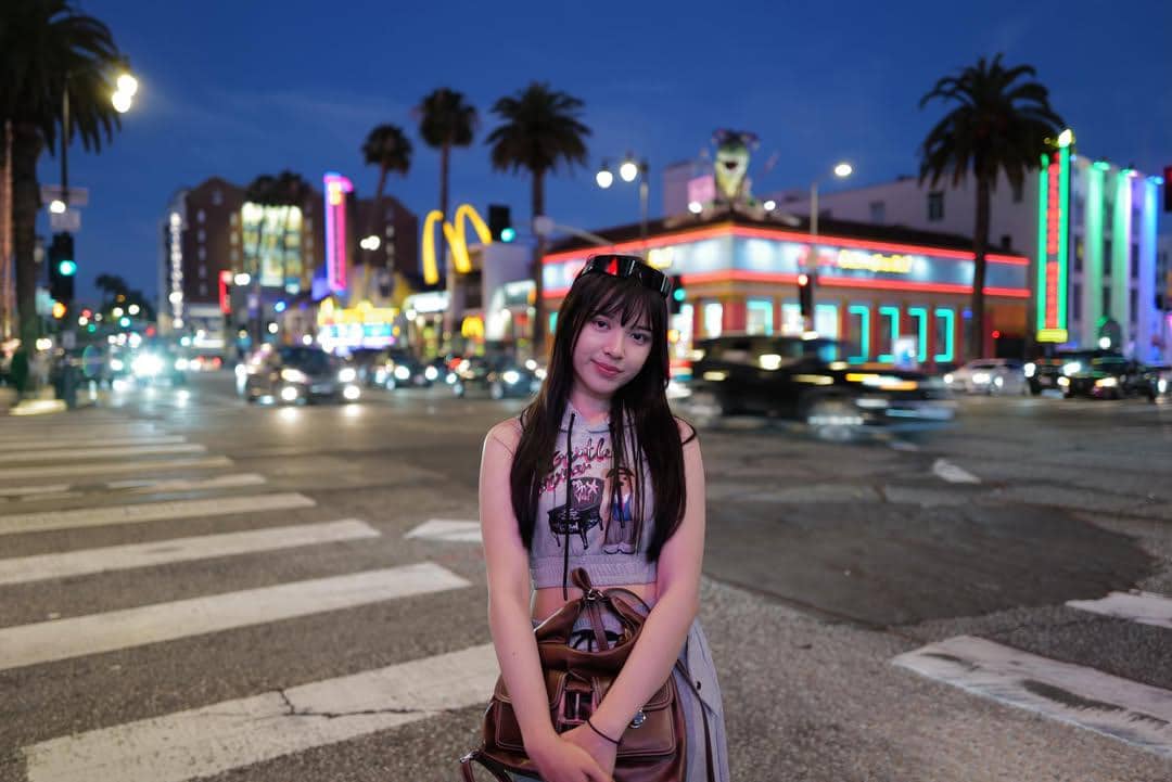 Tiara Andini jalan-jalan di Hollywood Boulevard