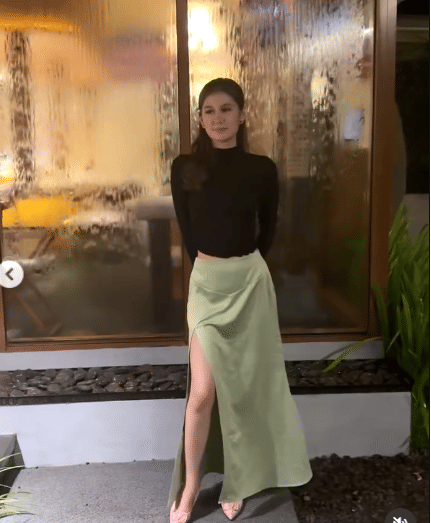 Inspirasi OOTD ala Zoe Abbas