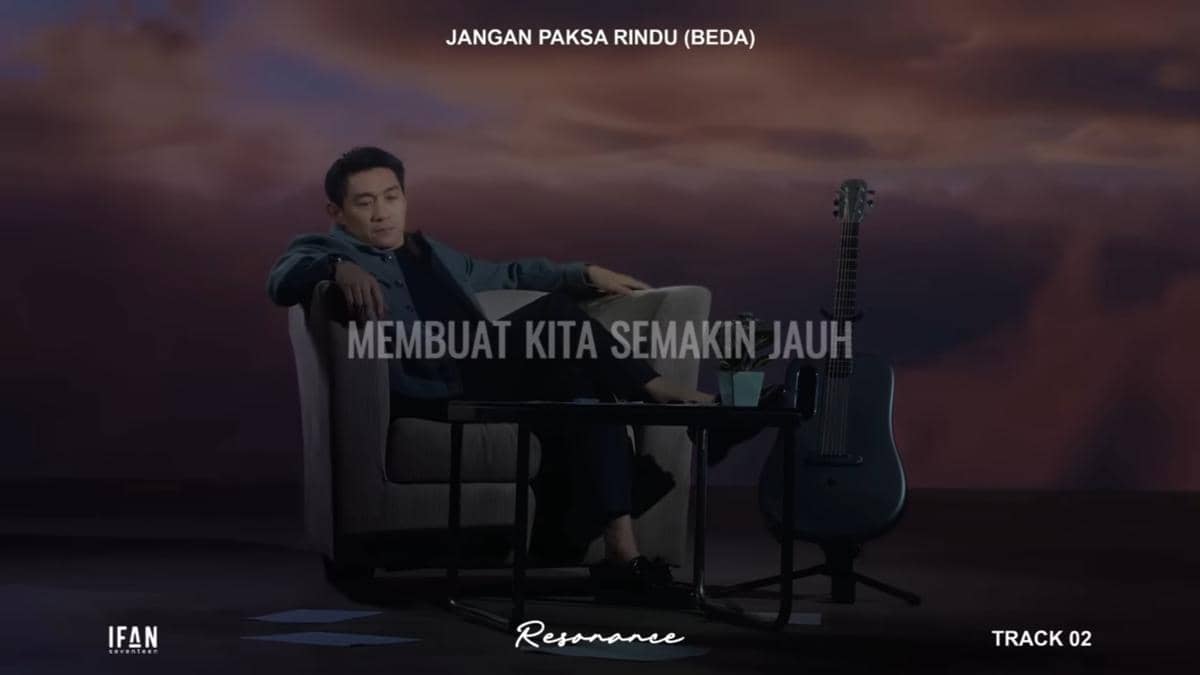 cuplikan video lirik "Jangan Paksa Rindu (Beda)"