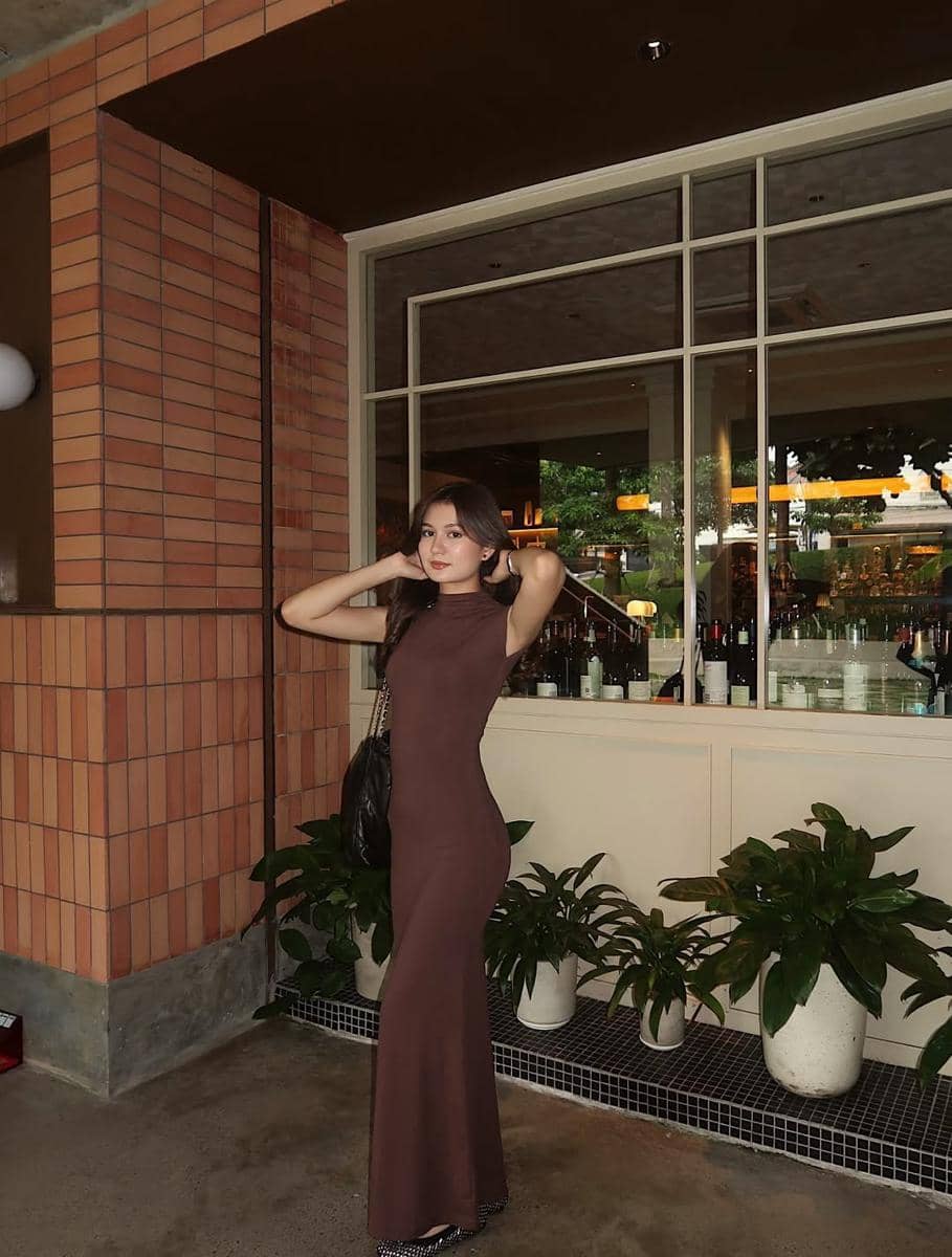 Inspirasi OOTD ala Zoe Abbas