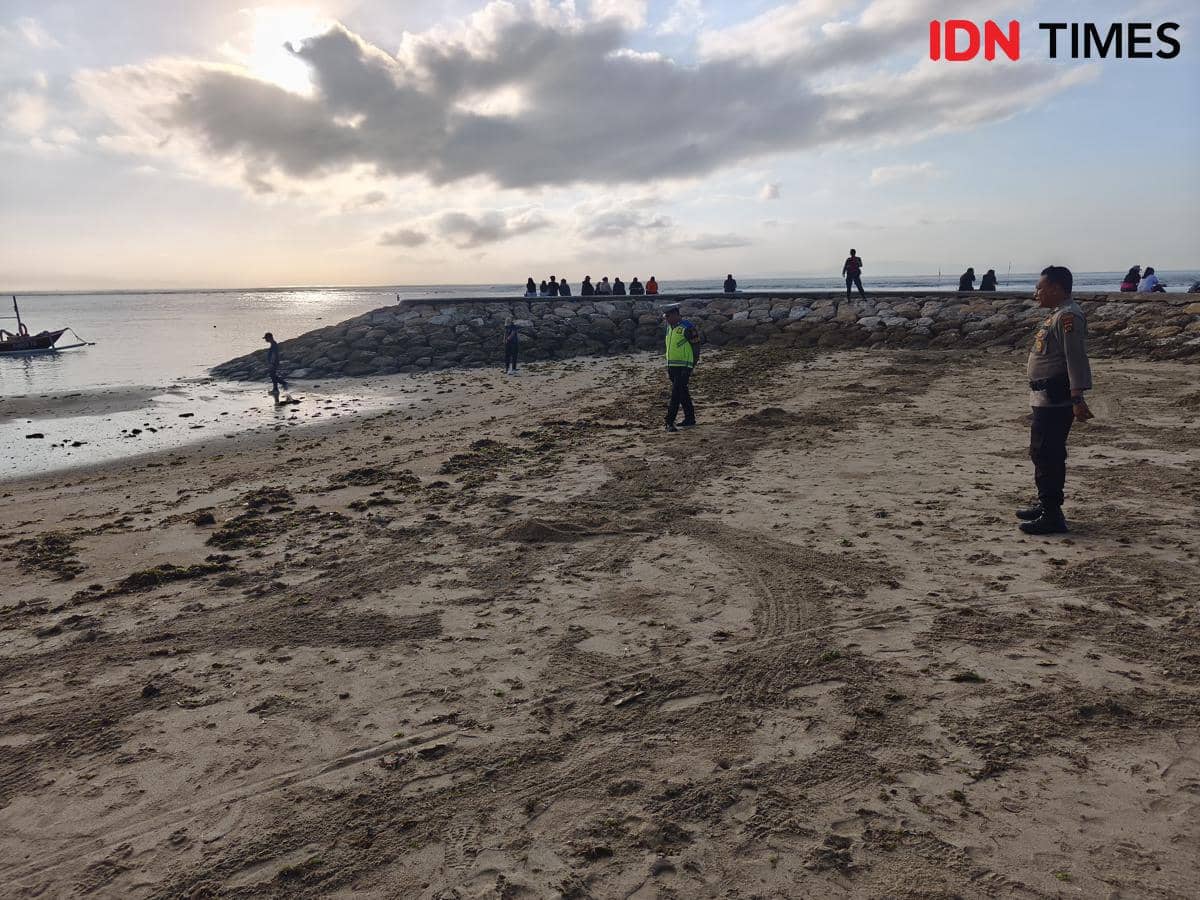 Polisi Selidiki Video Viral Limbah di Pantai Segara Ayu