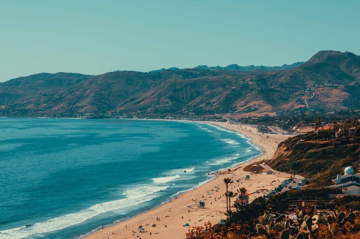 7 Pantai Terbaik di Los Angeles untuk Liburan Musim Panas yang Asyik