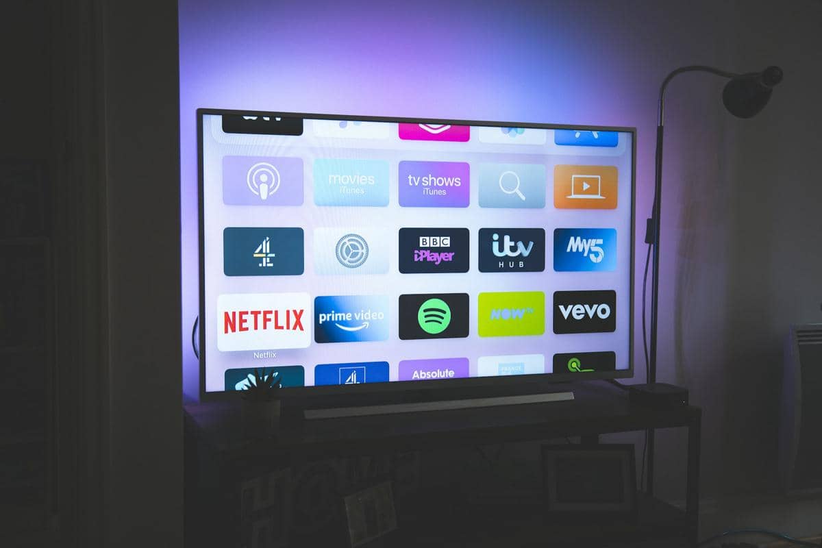 5 Kekurangan TV QLED yang Harus Diketahui Sebelum Beli