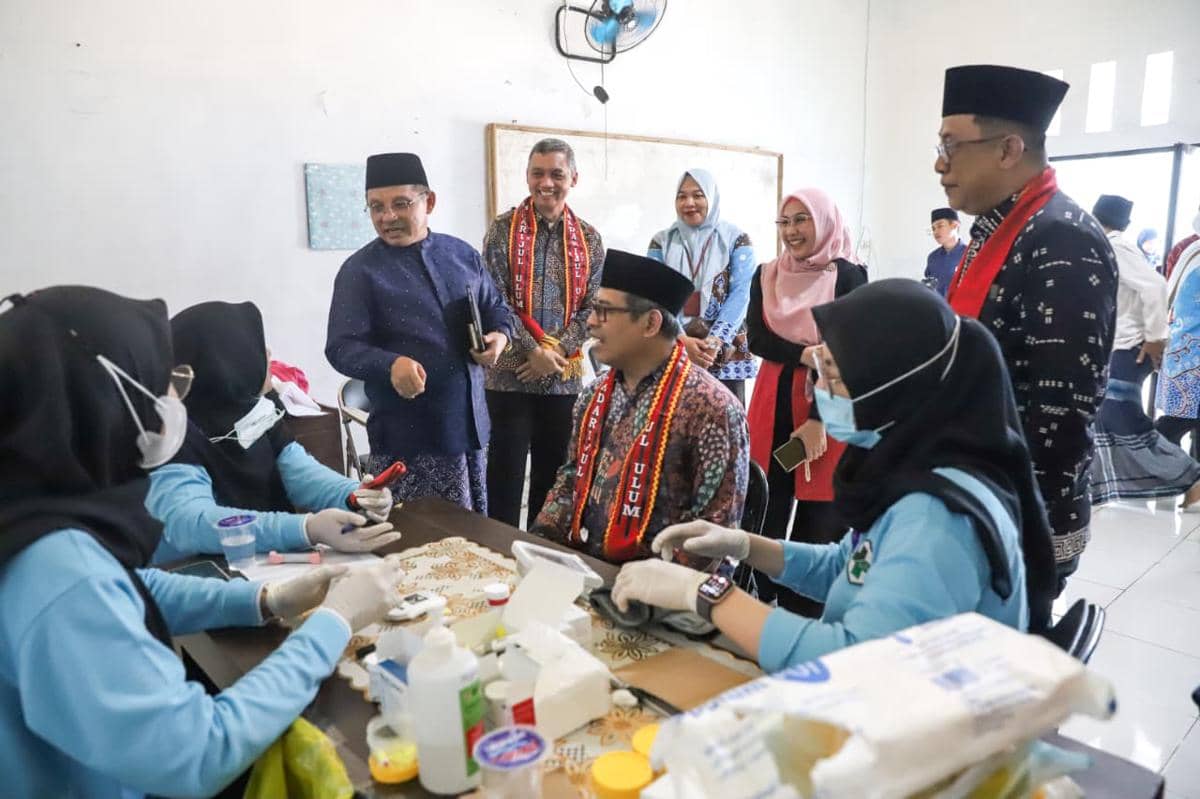 Pemerintah Gelar Cek Kesehatan Gratis untuk 10 Ribu Santri di Lampung