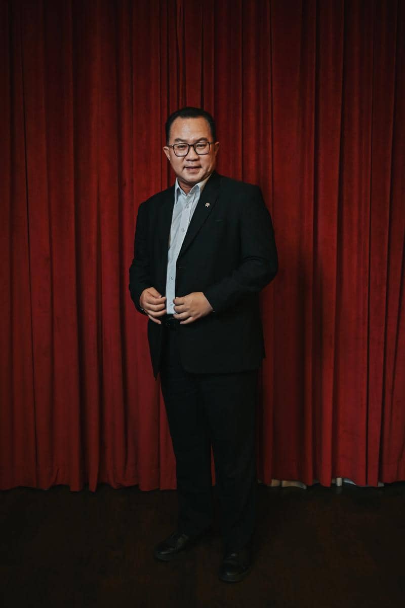 Kepala BRIN, Arif Satria hadir berpose dalam sesi potrait Indonesia Summit 2026. (IDN Times/Herka Yanis)