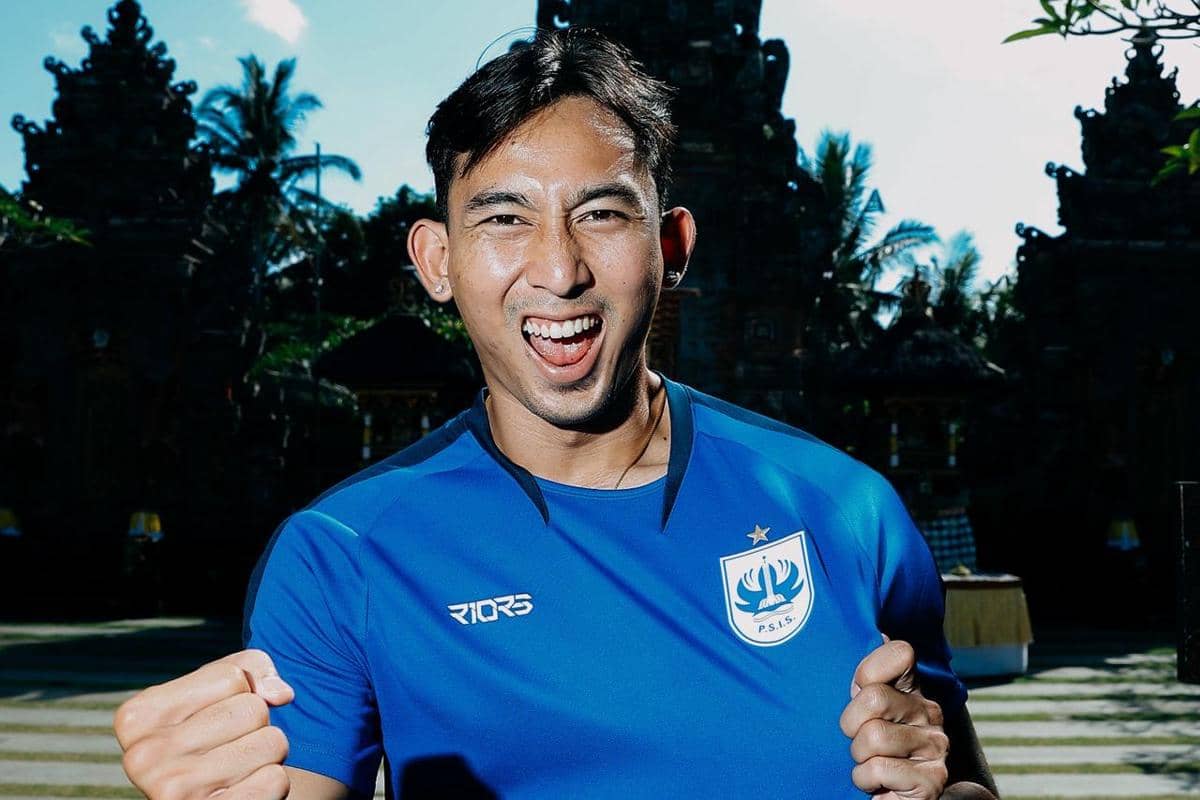 Profil Komang Tri, Bek Muda Serba Bisa Jaga Pertahanan PSIS Semarang