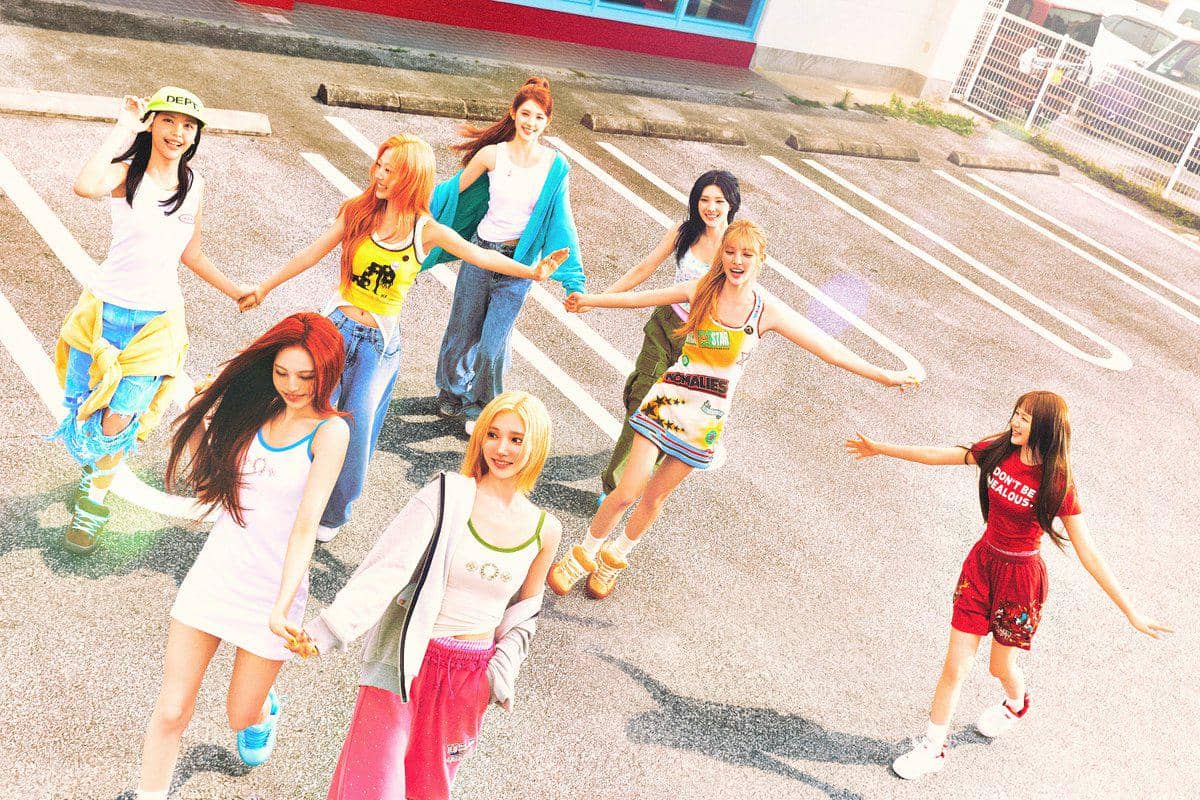potret Hearts2Hearts di mini album Lemon Tang