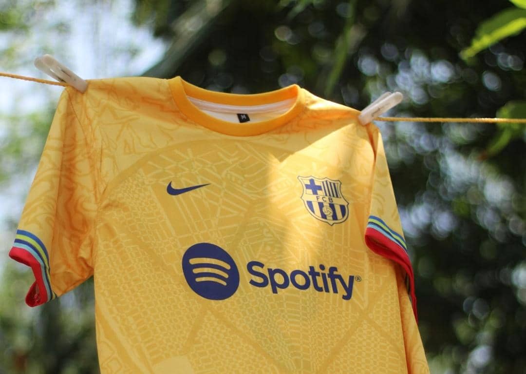 5 Tips Cuci Jersey Tetap Awet Meski Sering Dipakai Nobar Bola