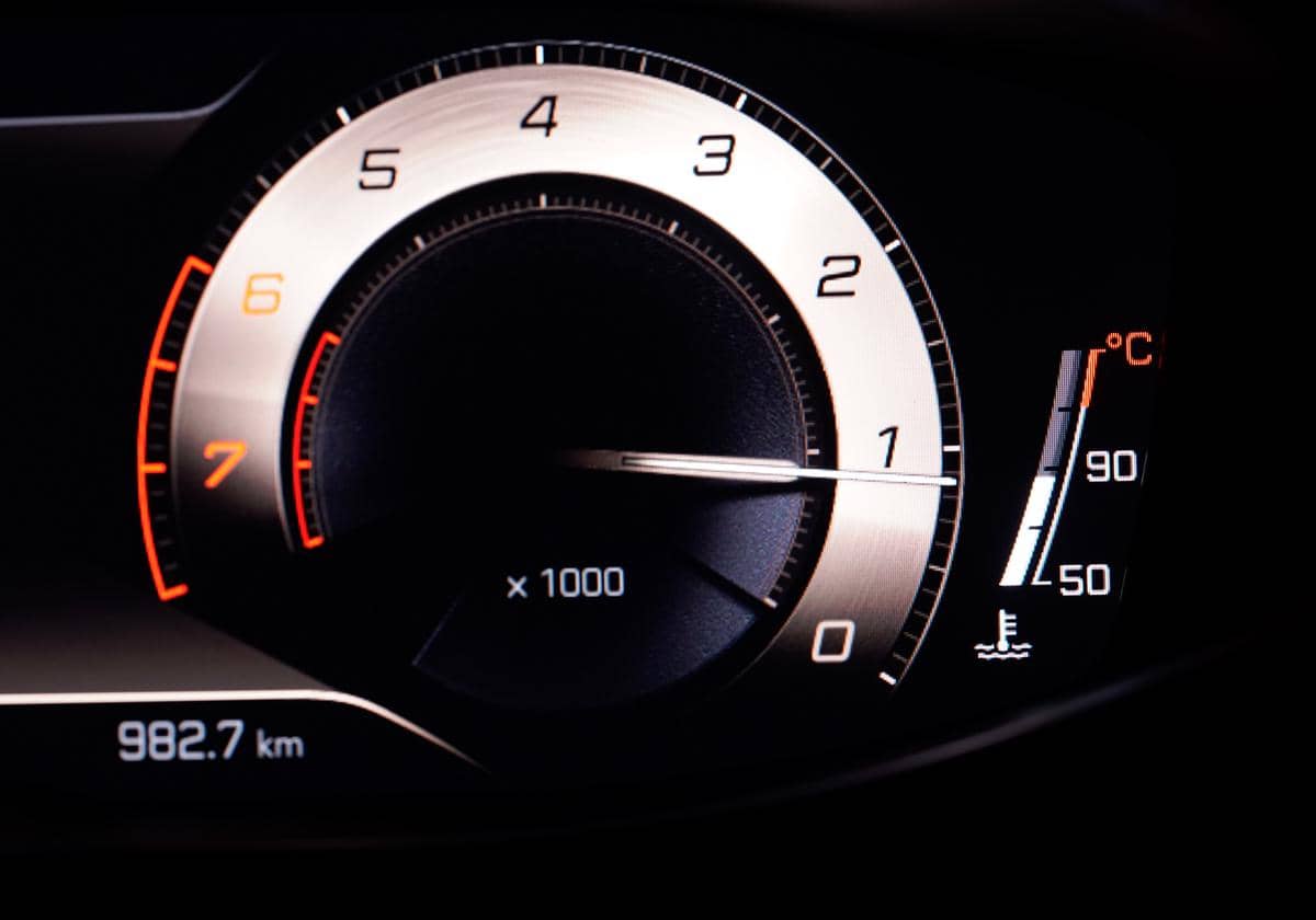 ilustrasi temperatur mobil