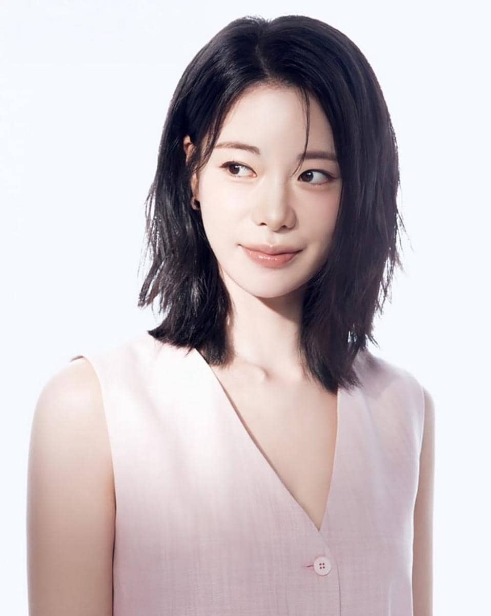 pesona Lim Ji Yeon dengan rambut pendek