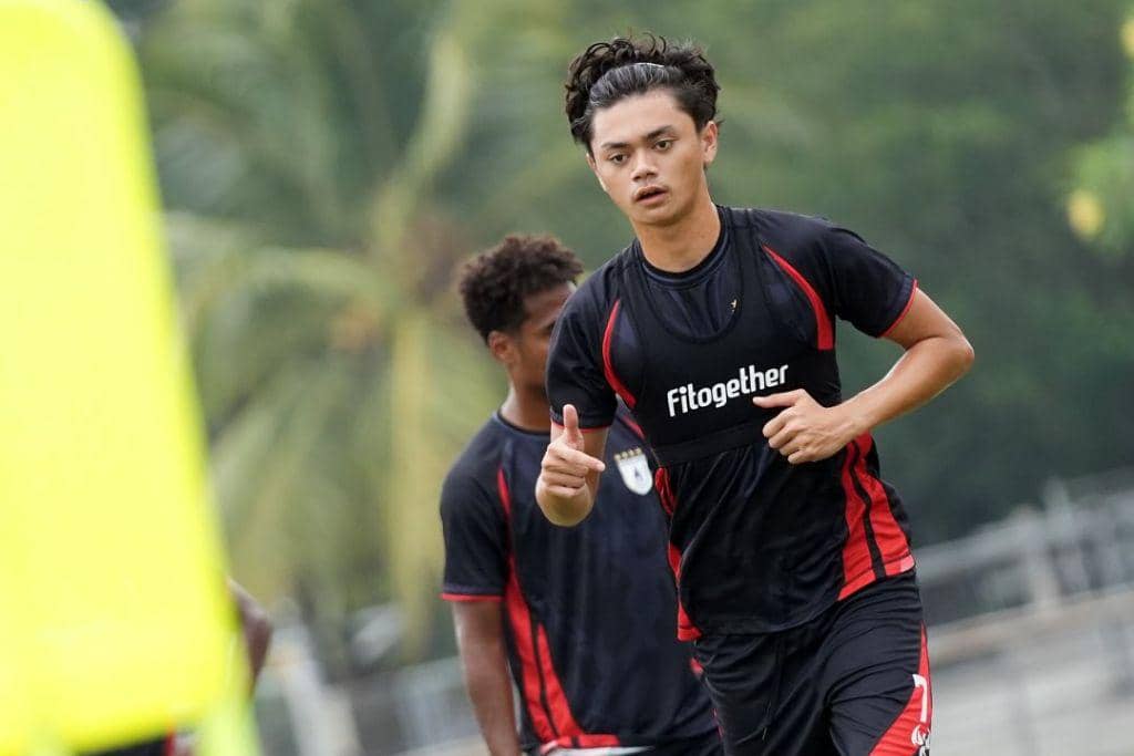 Profil Reno Salampessy, Talenta Muda Persipura Incaran PSM