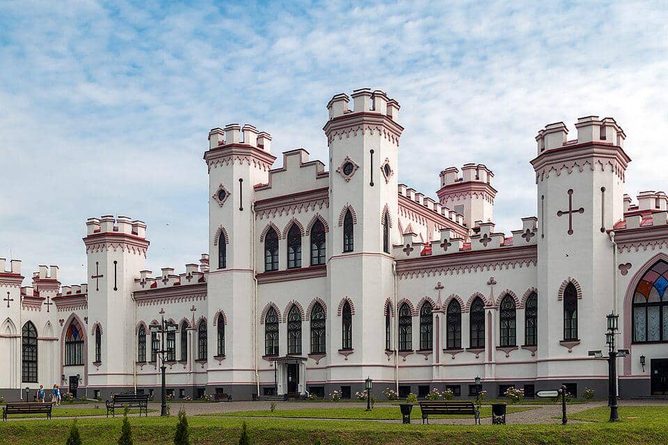 5 Fakta Menarik Istana Kosava, Jejak Kemegahan Keluarga Puslovsky