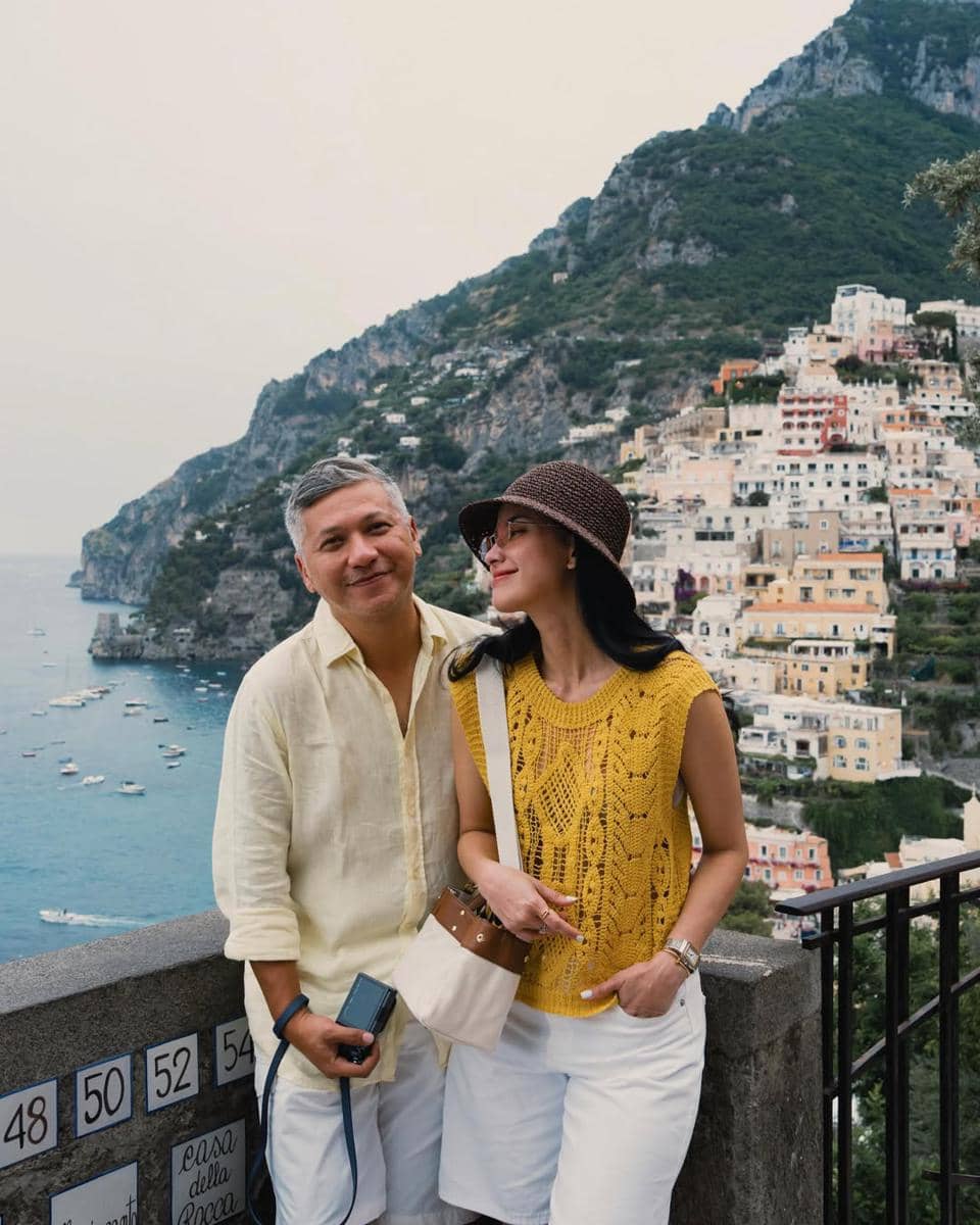 Gading Marten dan Medina berkeliling Desa Positano