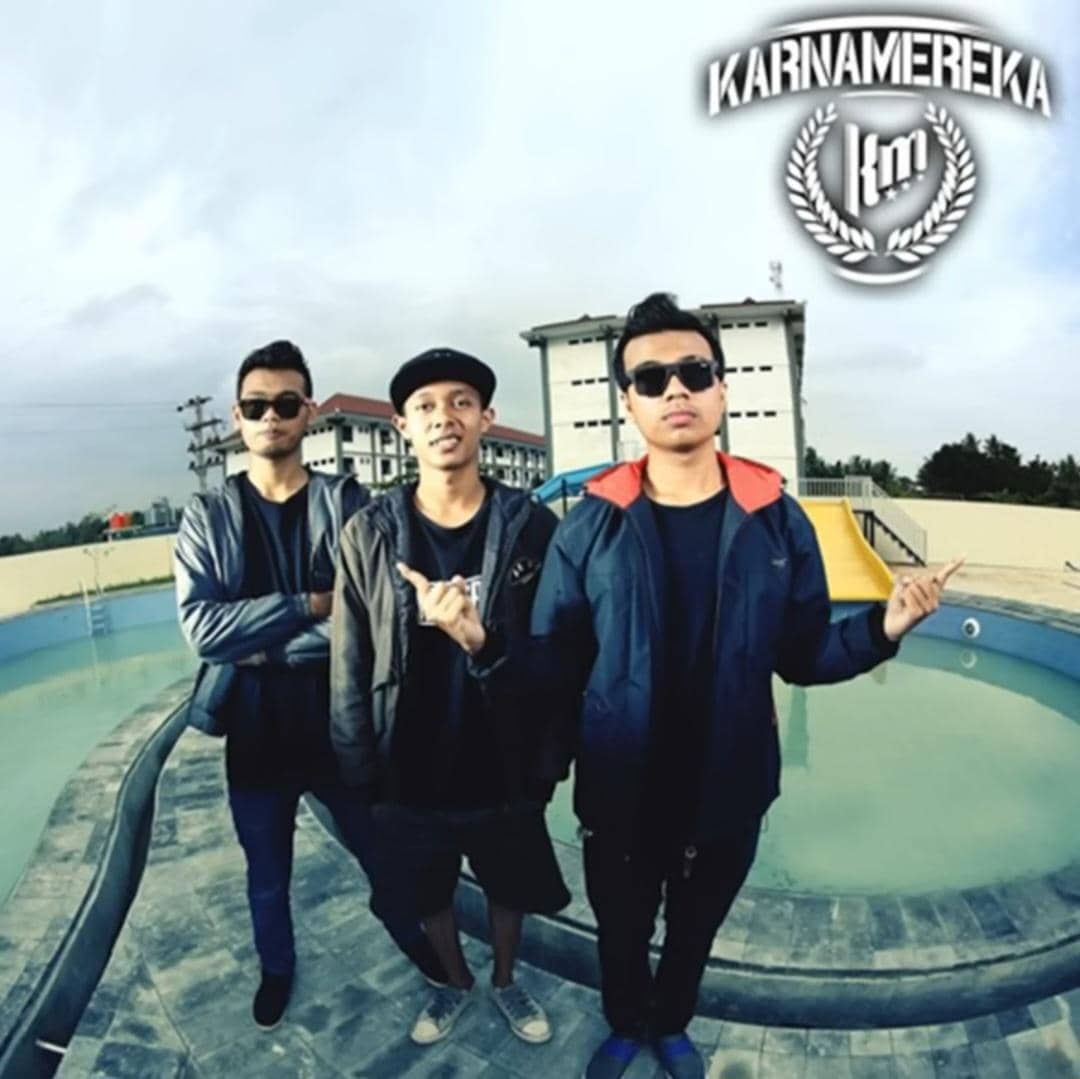 kover album Let'S Start Here