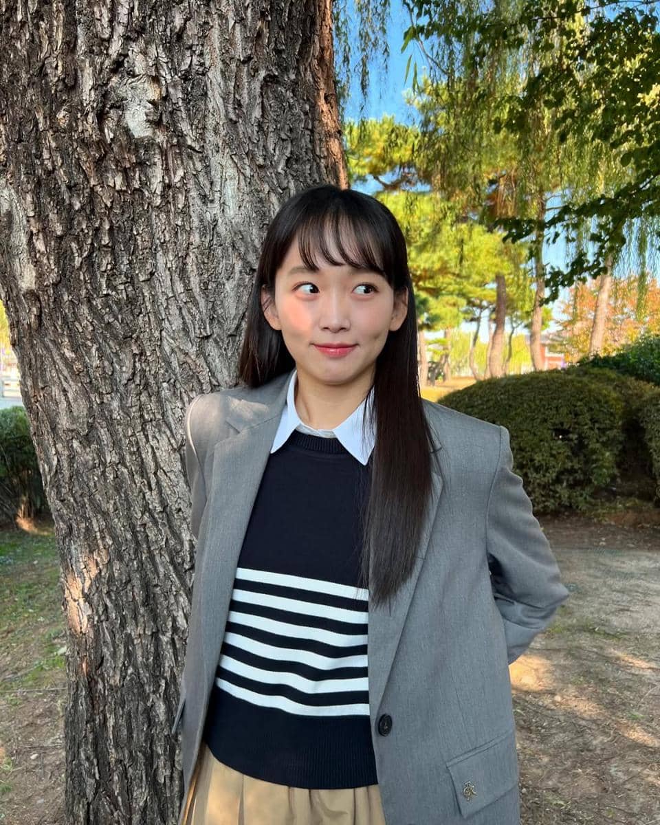 Ide hair style berponi ala Jin Ki Joo