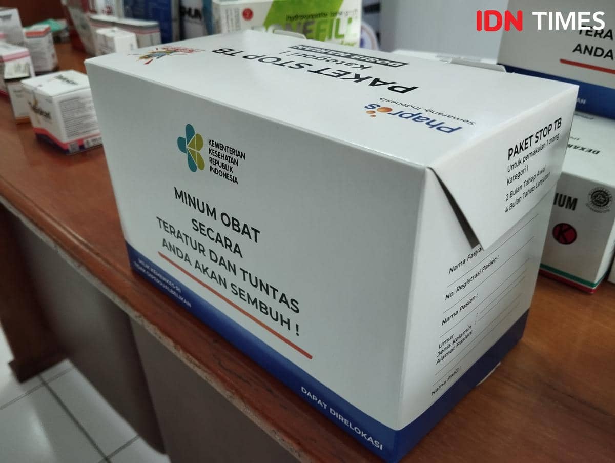 Sejumlah obat TBC produksi PT Phapros Tbk. (IDN Times/Dhana