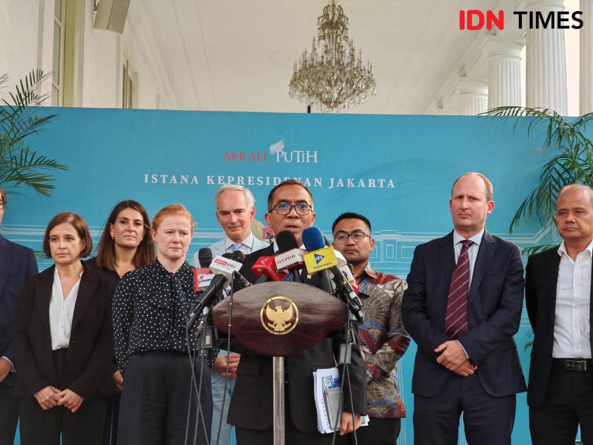 Menteri Pendidikan Tinggi, Sains dan Teknologi (Mendiktisaintek), Brian Yuliarto (IDN Times/Ilman Nafi'an)