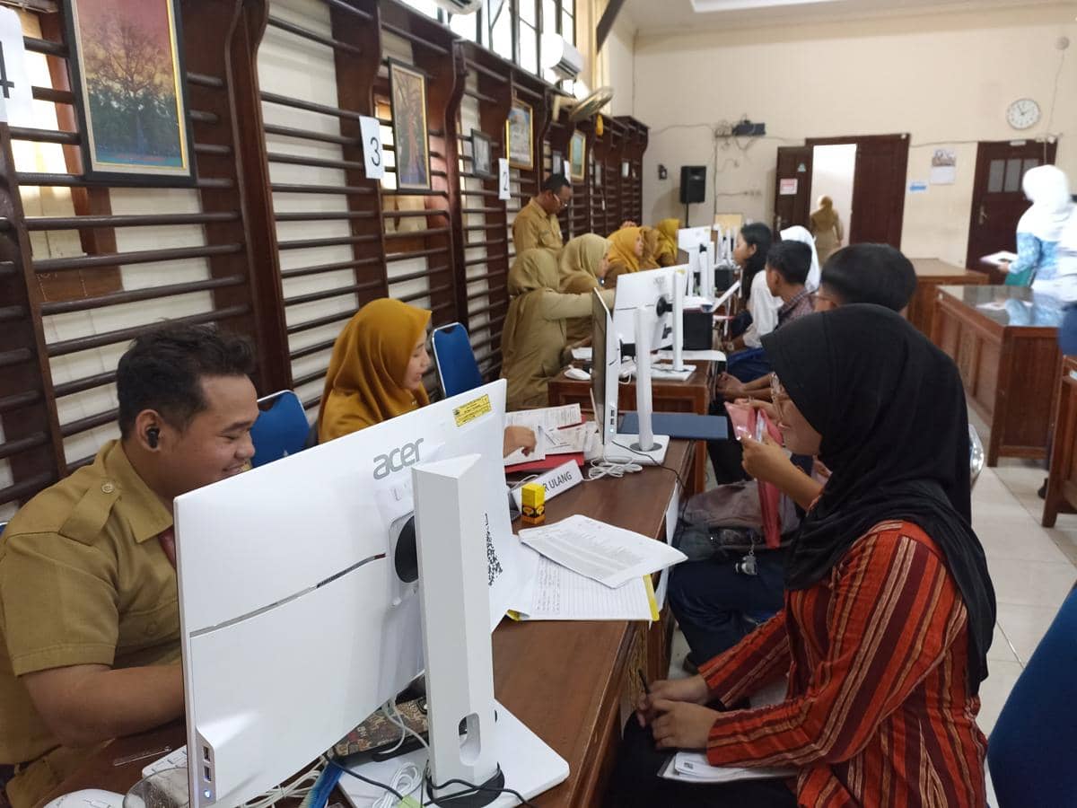 Herman Deru Ancam Copot Kepsek jika Terbukti Langgar SPMB