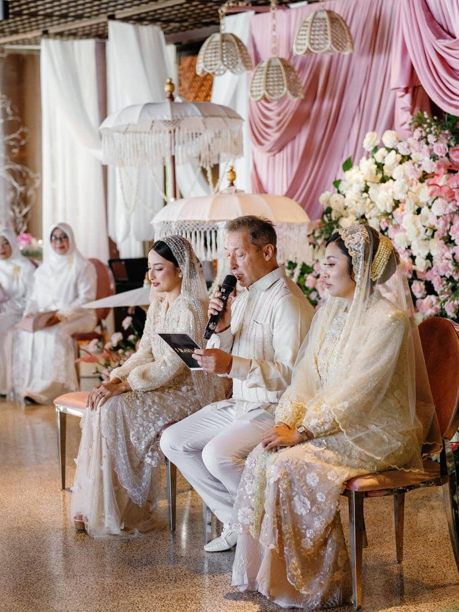 Dyah Ersari di Pernikahan Jennifer Coppen
