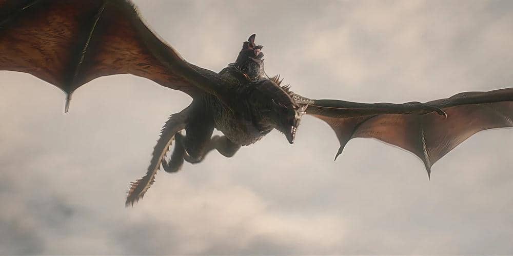 Vermax terbang di langit dengan Pangeran Jaecaerys di punggungnya dalam adegan dari serial House of the Dragon Season 3.
