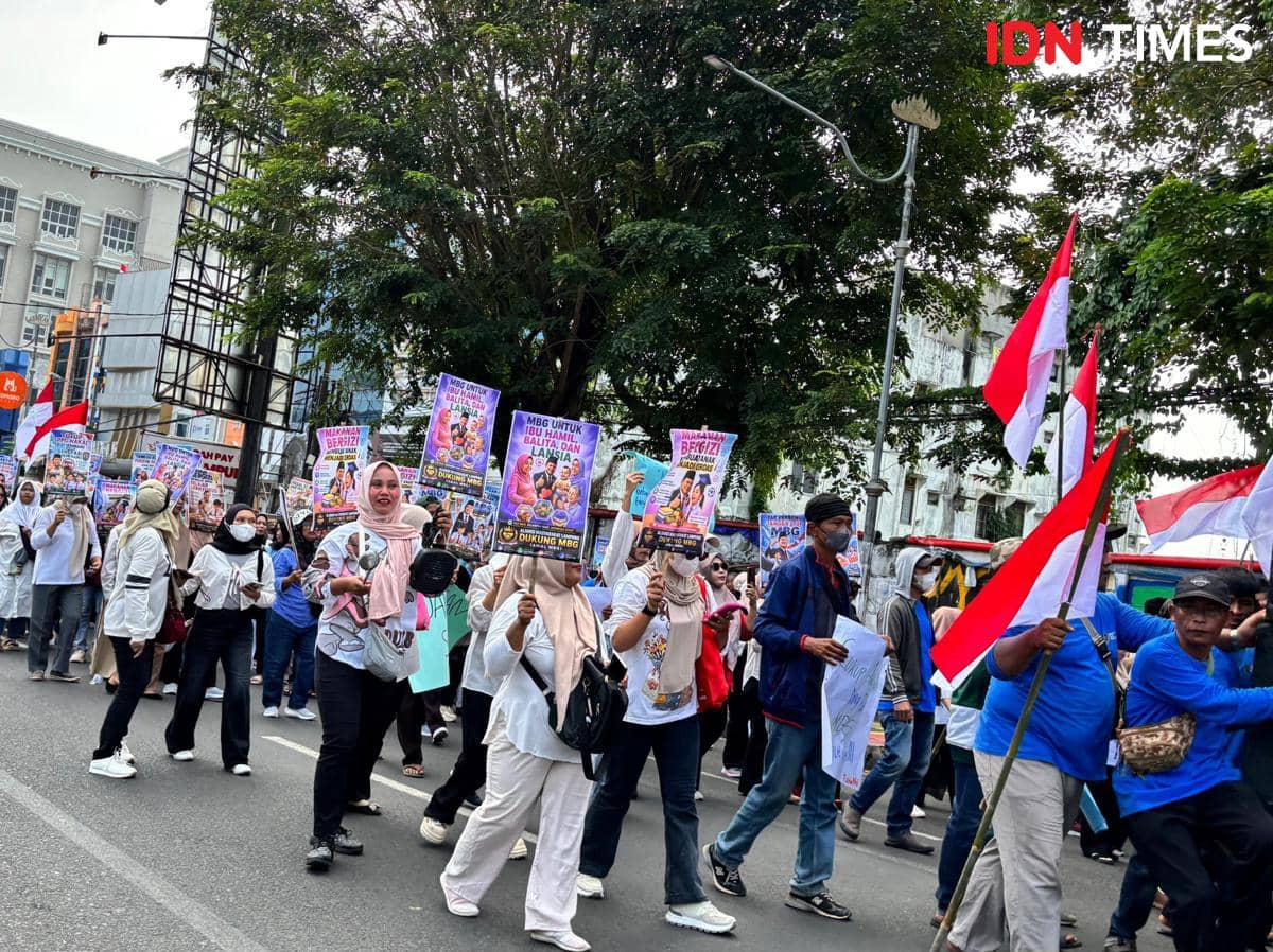 Alasan Emak-emak di Lampung Aksi Dukung MBG, Bantu Ekonomi Keluarga?
