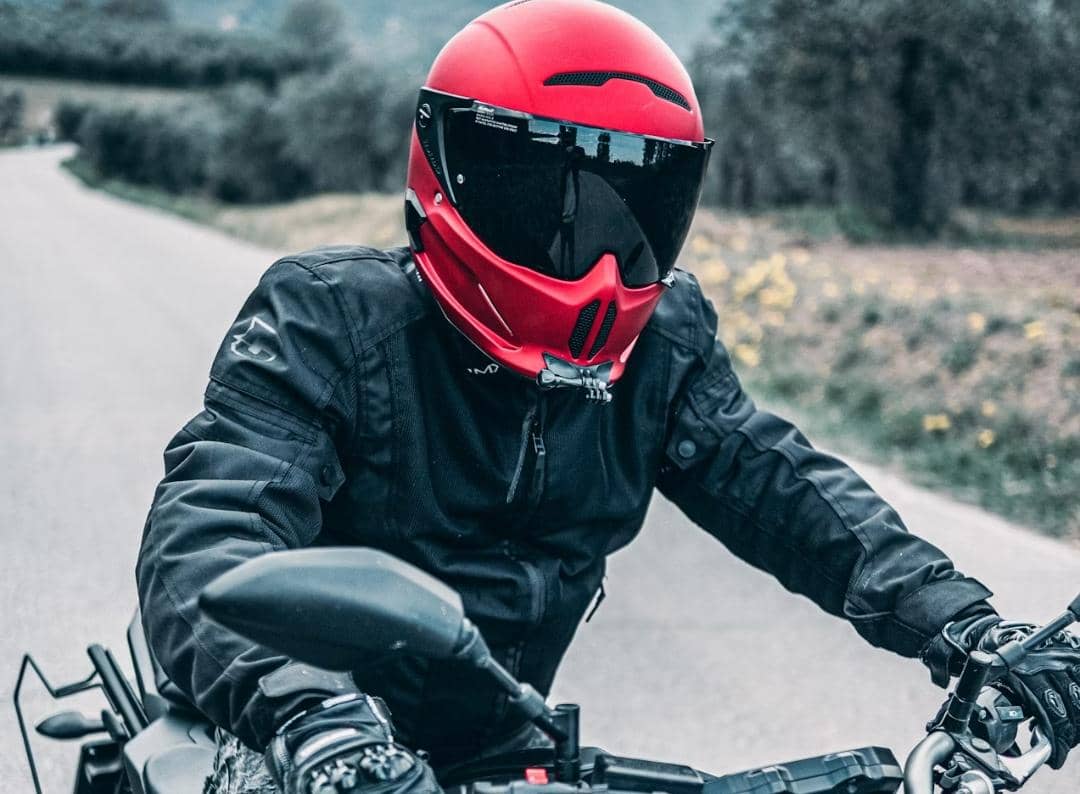 ilustrasi pengendara motor