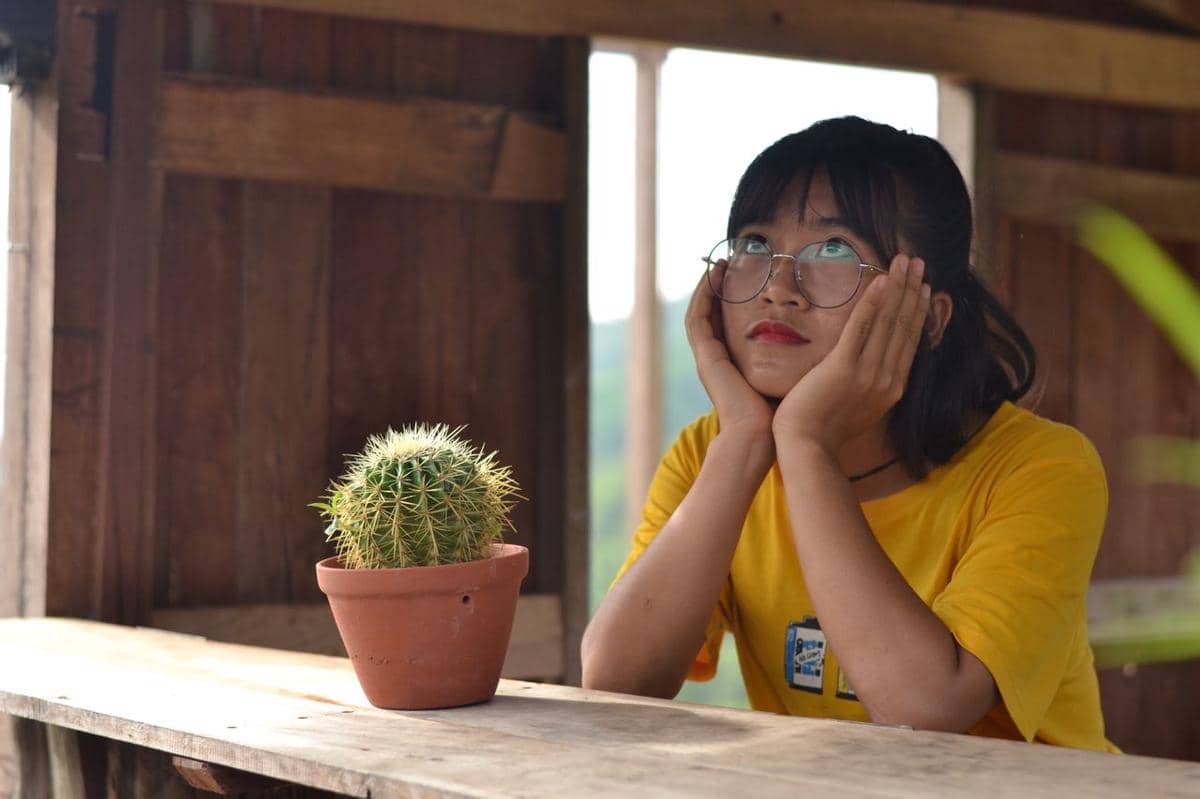 5 MBTI yang Hobi Melamun, Suka Bikin Skenario Palsu di Pikirannya!