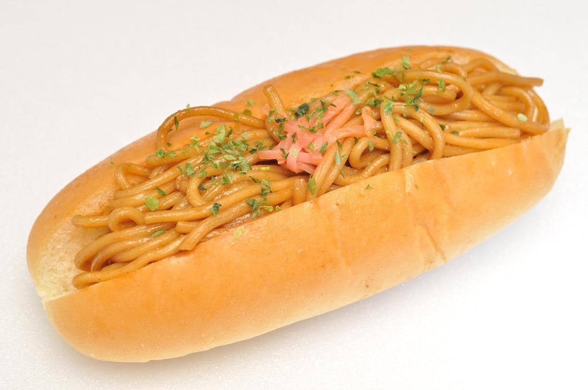 ilustrasi yakisoba pan