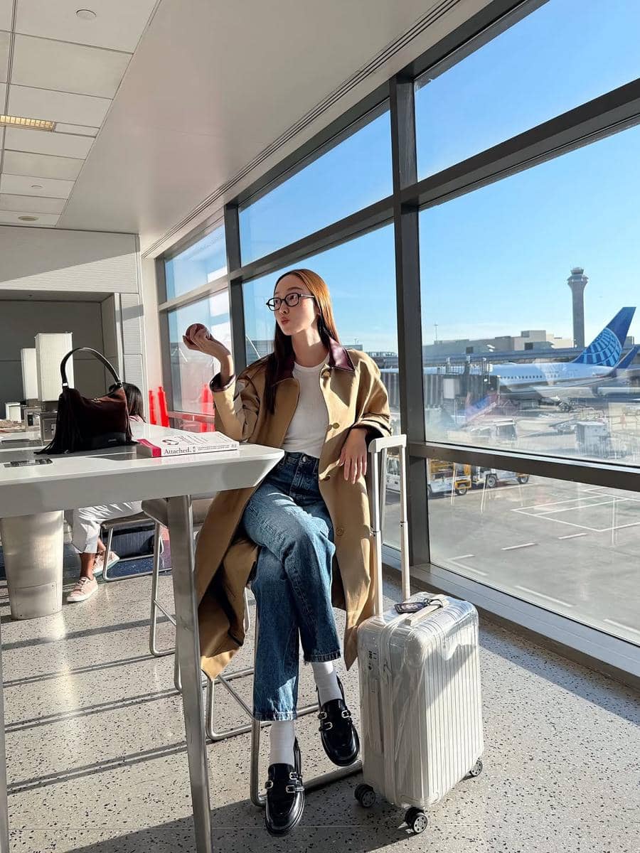 styling celana jeans terkini ala Jessica Jung