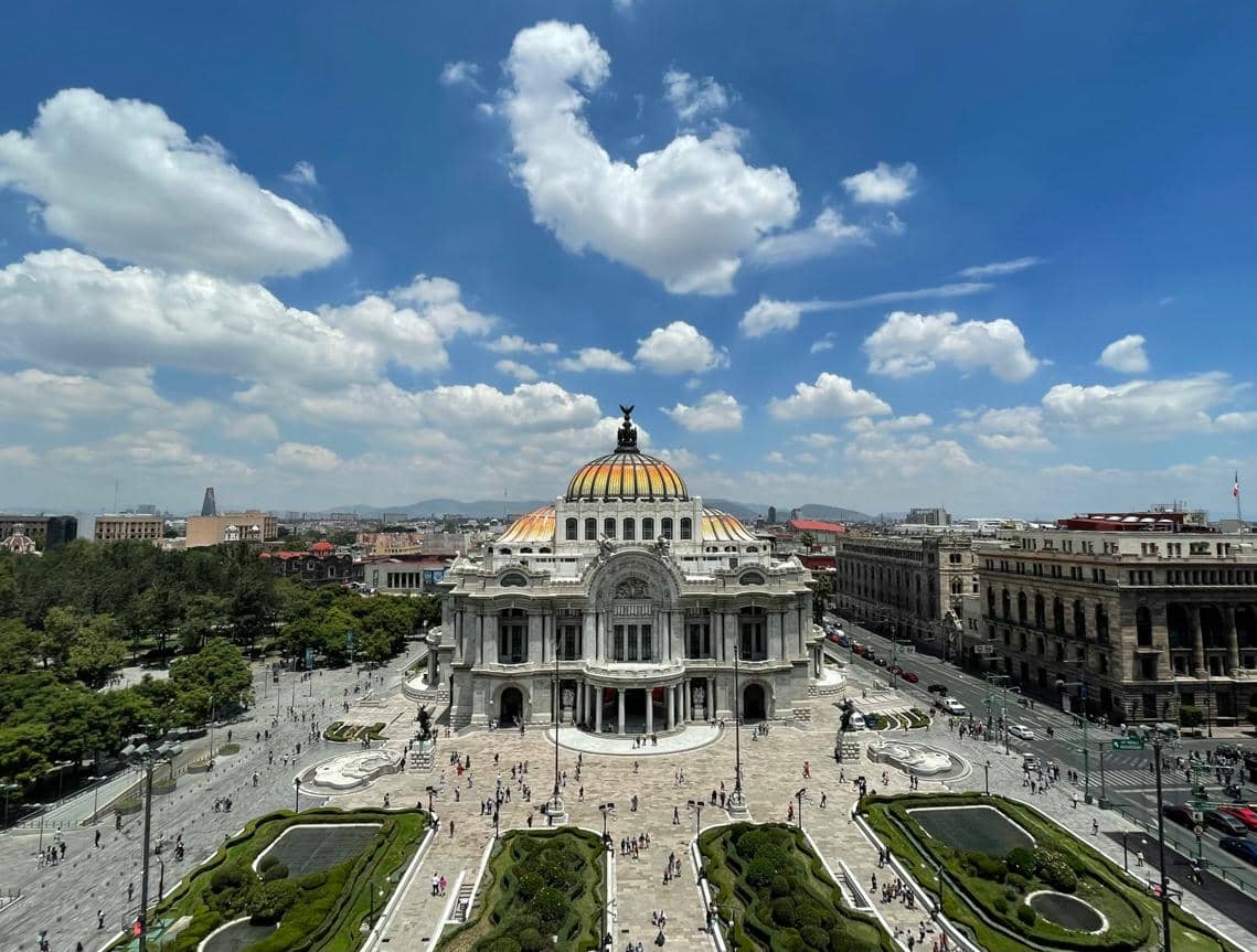 ilustrasi suasana Mexico City 