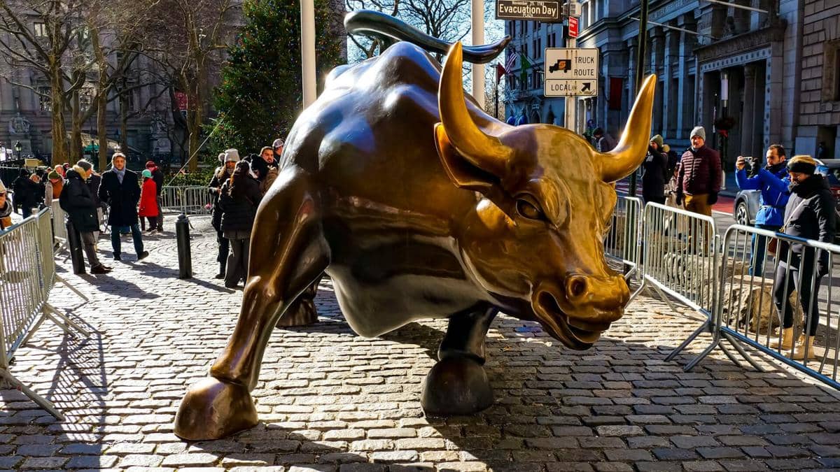 Mengapa Wall Street Begitu Berpengaruh? Simak Sejarah dan Fungsinya