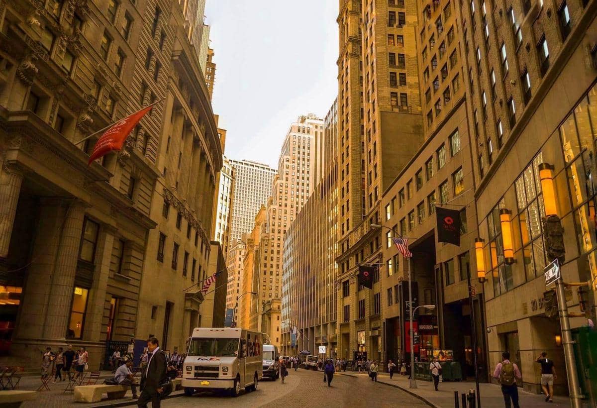ilustrasi Wall Street, New York, Amerika Serikat