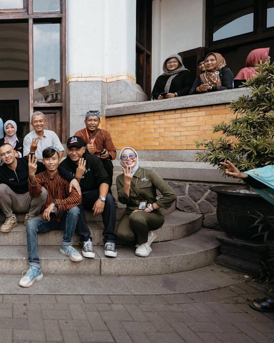 The Dudas-1 mengunjungi Lawang Sewu di Semarang