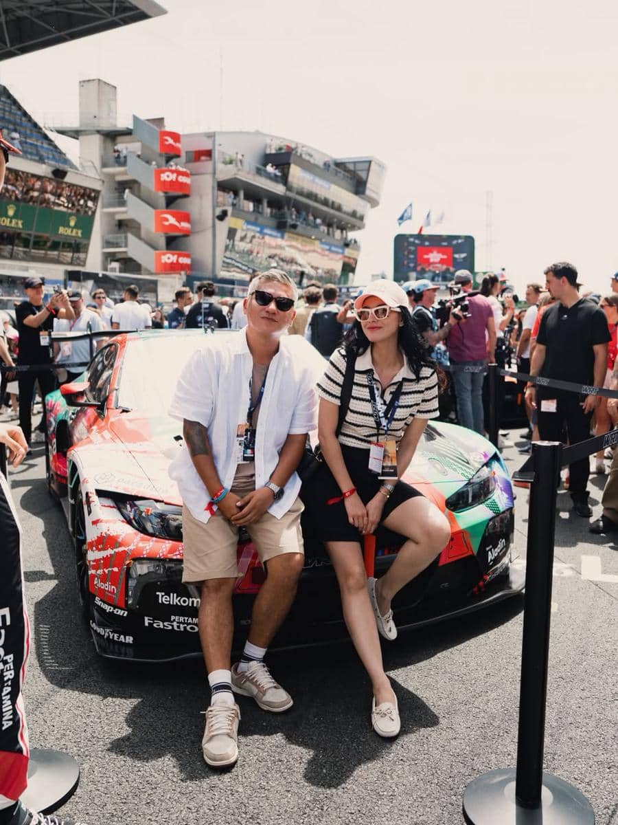 OOTD Couple Gading dan Medina