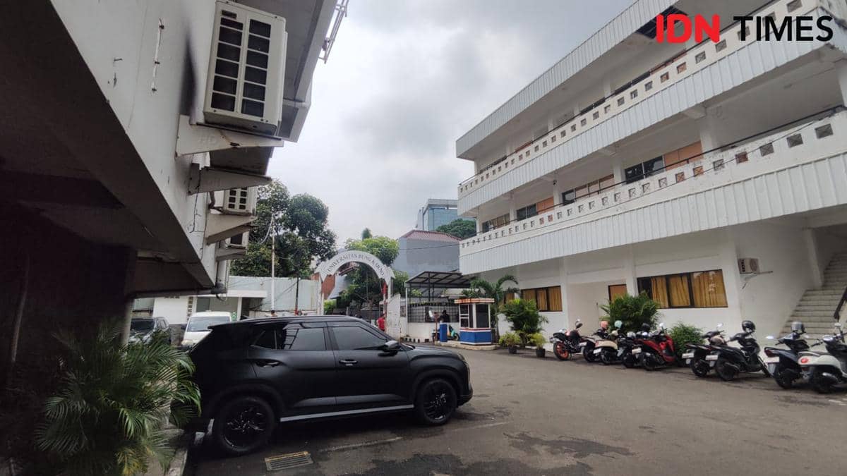 Suasana kampus Universitas Bung Karno (UBK) di kawasan Jakarta Pusat (23/6/2026). (IDN Times/Yosafat Diva Bayu Wisesa)