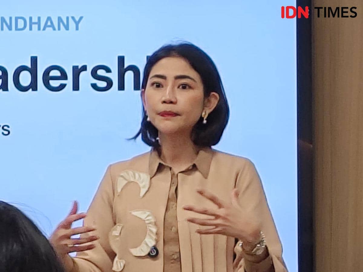 Ajeng Asmarandhany, Certified Career Coach & Leadership Trainer pada sesi kelas Women's Space Mentorship Bootcamp 2026 di Paragon Community Hub