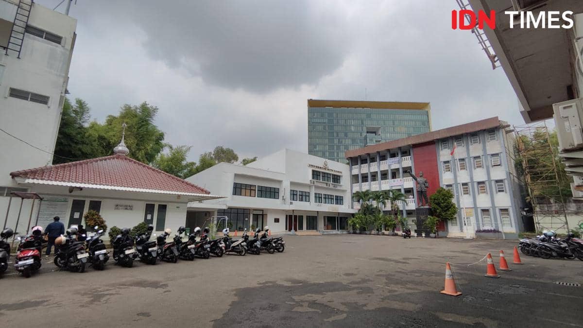 Suasana kampus Universitas Bung Karno (UBK) di kawasan Jakarta Pusat (23/6/2026). (IDN Times/Yosafat Diva Bayu Wisesa)